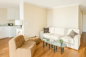 Ocean Haven Beachfront Getaway by Redondo Pier - Image 2