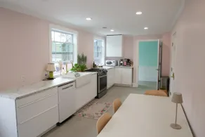 Bosch House Rosé - Lila Suite - Image 3