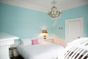 Bosch House Rosé - Lila Suite - Image 4