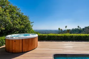 Hollywood Hills Modern/City Views/Pool/Spa/Firepit - Image 4