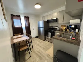 Delightful 1BR Apt in Sycamore - Image 5