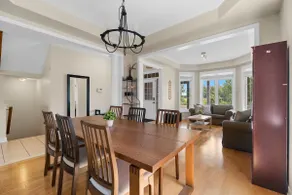 Cozy Family Home | Netflix, Backyard & Quiet Area - Image 2