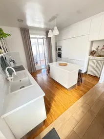 Large house with garden - Image 3