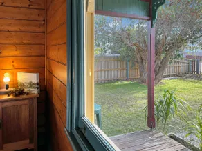 The Settlers Cottage - In the Heart of St Helens - Image 3