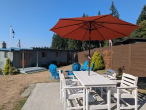 Bailey's Beach House - 2BR w/beach access & views - Image 4
