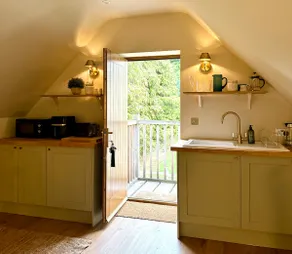 Charming Countryside Annexe - Image 2