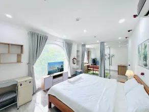 (RiverSide 201B) Spacious 1BR with Kitchen - Image 2