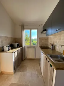 Independent studio on the first floor of a villa - Image 3