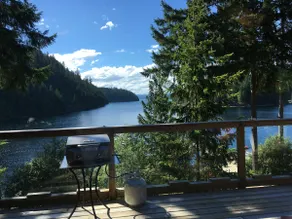 Cozy Lakefront Cabin - Image 2