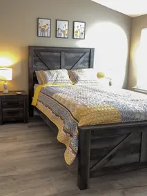 Convenient Charming Townhouse - Image 5