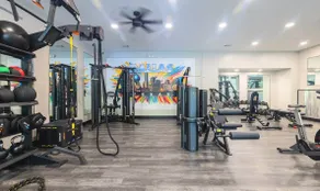 Spacious Suite w/ Resort Pool & Gym in Midtown - Image 4
