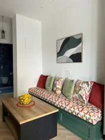 Modern Apartment with Balcony - Image 5