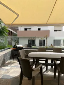 Modern Apartment with Balcony - Image 2