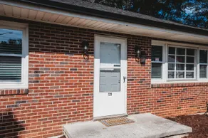 Cozy midtown 3 bedroom 1 bath - Image 5