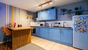 Retro Apartment in the High Peak - Image 5