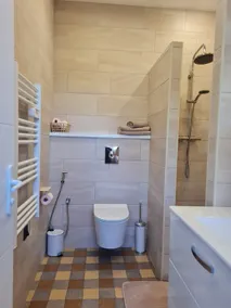 Cozy House, Near A7, Jazz, Private Parking, Fiber Optic - Image 4