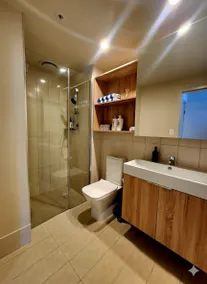 Central location and Stunning views - Image 2