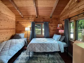 Creekside Cabin | Private & Cozy - Image 2