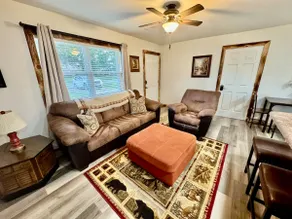 Drew’s Delight - Modern, Comfortable & No Stairs! - Image 4