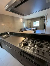 Ideal as a base for sightseeing in Ise Jingu and Toba Shima. You can have a barbecue on the rooftop. Parking is available for up to 2 vehicles - Image 5
