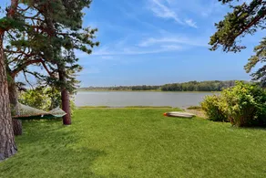 4BR Bright & Beautiful Bayfront Getaway W/ Wifi - Image 4