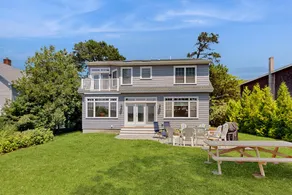 4BR Bright & Beautiful Bayfront Getaway W/ Wifi - Image 3
