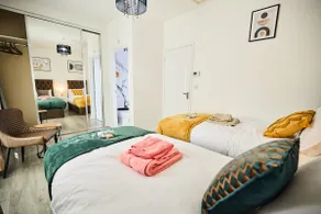 Ampee Guest Suite-Free Parking - Image 5