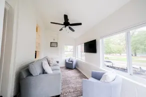 River Belle/Renovated/Minutes to downtown Cincy - Image 2
