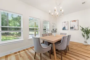 4 Bedroom House in Lake Forest - Image 5