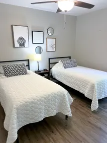 Serene King Bed Retreat by Pickwick Lake - Image 2
