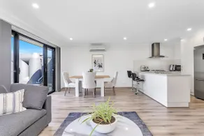 Family-Friendly Retreat Near Adelaide CBD - Image 2