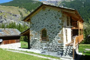 Charming apartment in a very old chalet - Image 3