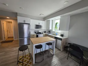 3rd Floor Exquisite 2BD/2Bath Apartment - Image 5