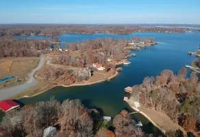 Camp Oak - Family Friendly Lakehouse - Sleeps 25 - Image 2