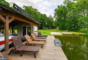 Camp Oak - Family Friendly Lakehouse - Sleeps 25 - Image 5