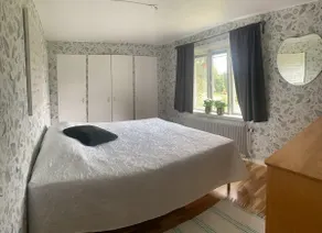 Fantastic location overlooking the Lagan - Image 4