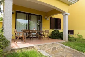 Apartment with pool 2 - Image 1