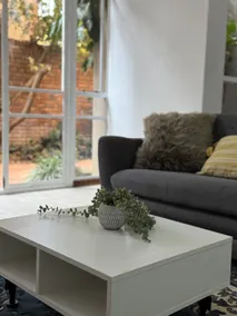 Cosy flat with garden near Loftus & embassies - Image 4