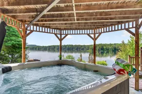Spa & Waterfront - Chalet le Colibri - Image 3