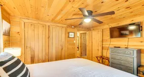 Bear In Flannel Cabin/Hot Tub - Image 5