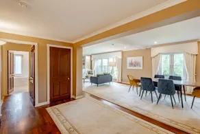 Spacious Gleneagles Apartment - Image 5