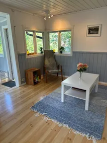 Cozy cabin 50m from the lake - Image 3