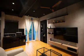 Studio Black - Image 2