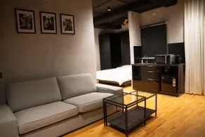 Studio Black - Image 5
