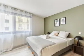 Renovated & Air Conditioning – 2 bedrooms/2 bathrooms – Eiffel Tower on foot - Image 4