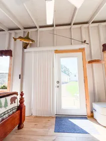 Cuter than cute Upnorth Cabin! - Image 3