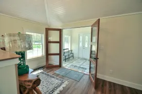 Luxury Oasis - Image 4