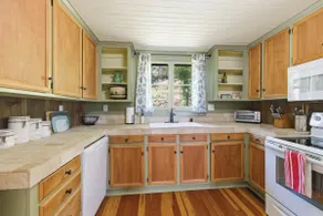 The Honey Haus - Image 2