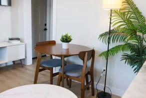 Modern Midtown 1BR – Pet-Friendly & Bright - Image 4