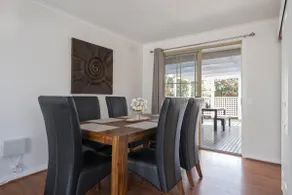 Havana Edge—Pet-friendly Garden Retreat near Beach - Image 5